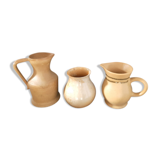 3 sandstone pots