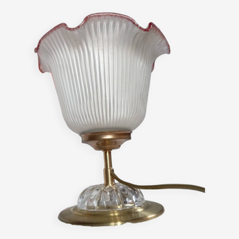 Lampe de table pied base laiton, abat jour verre plissé volanté, rétro chic