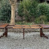 Large oval mahogany dining table from the 19th century Restoration period