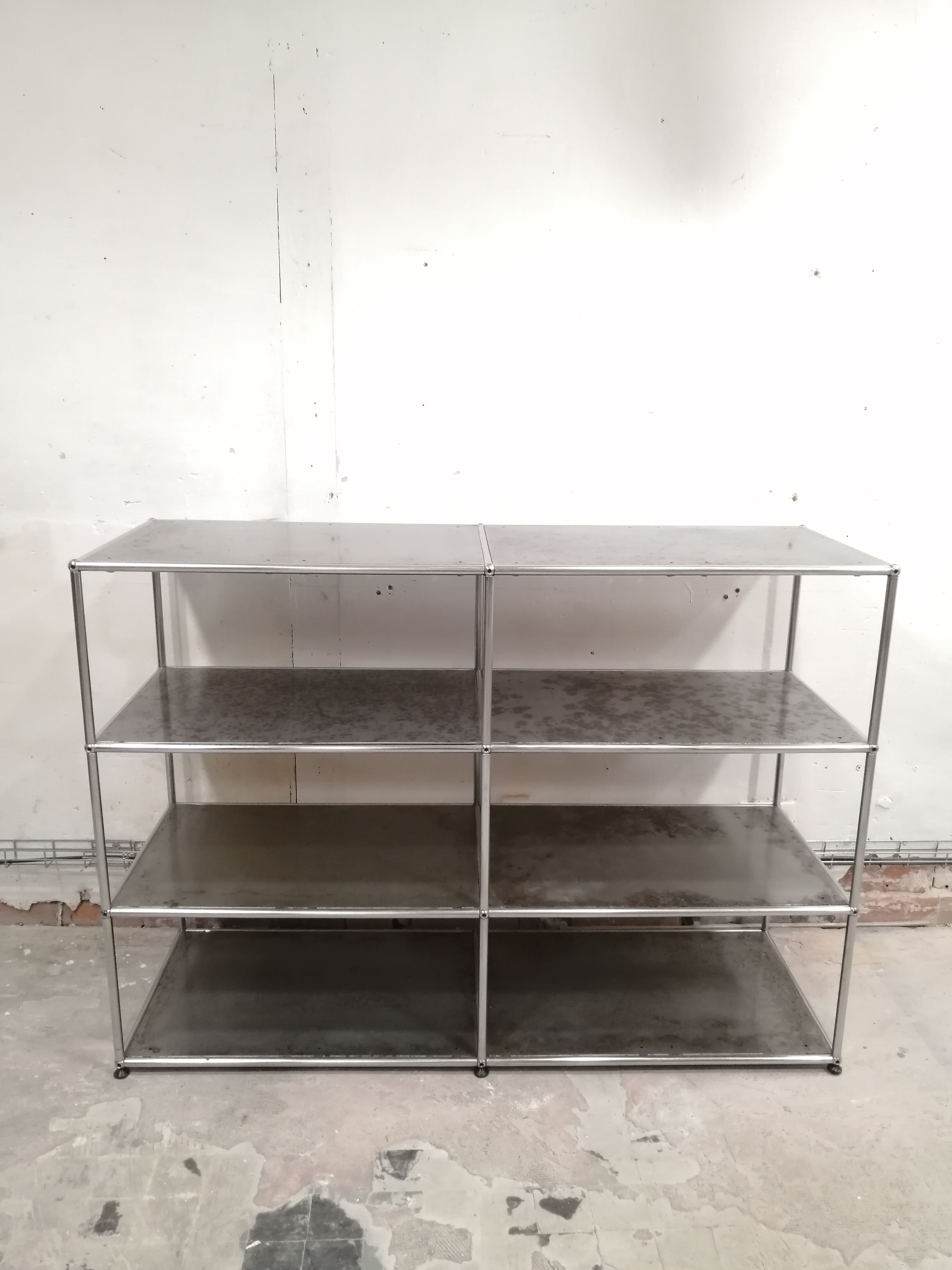 Furniture shelves USM Haller