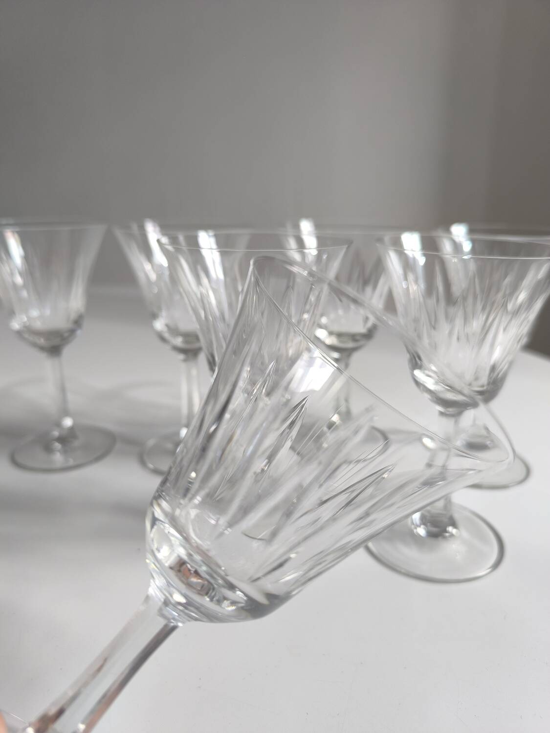 Set of 7 chiseled crystal glasses