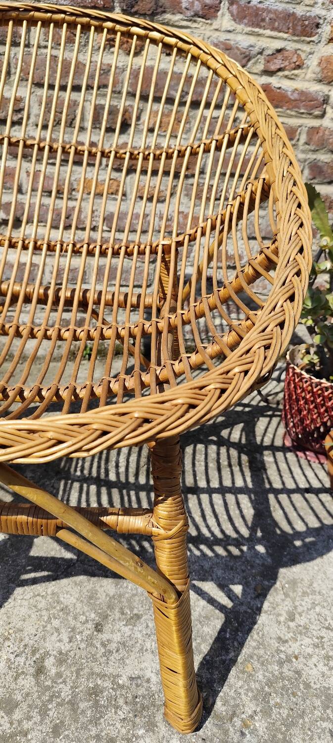Pair of wicker armchairs