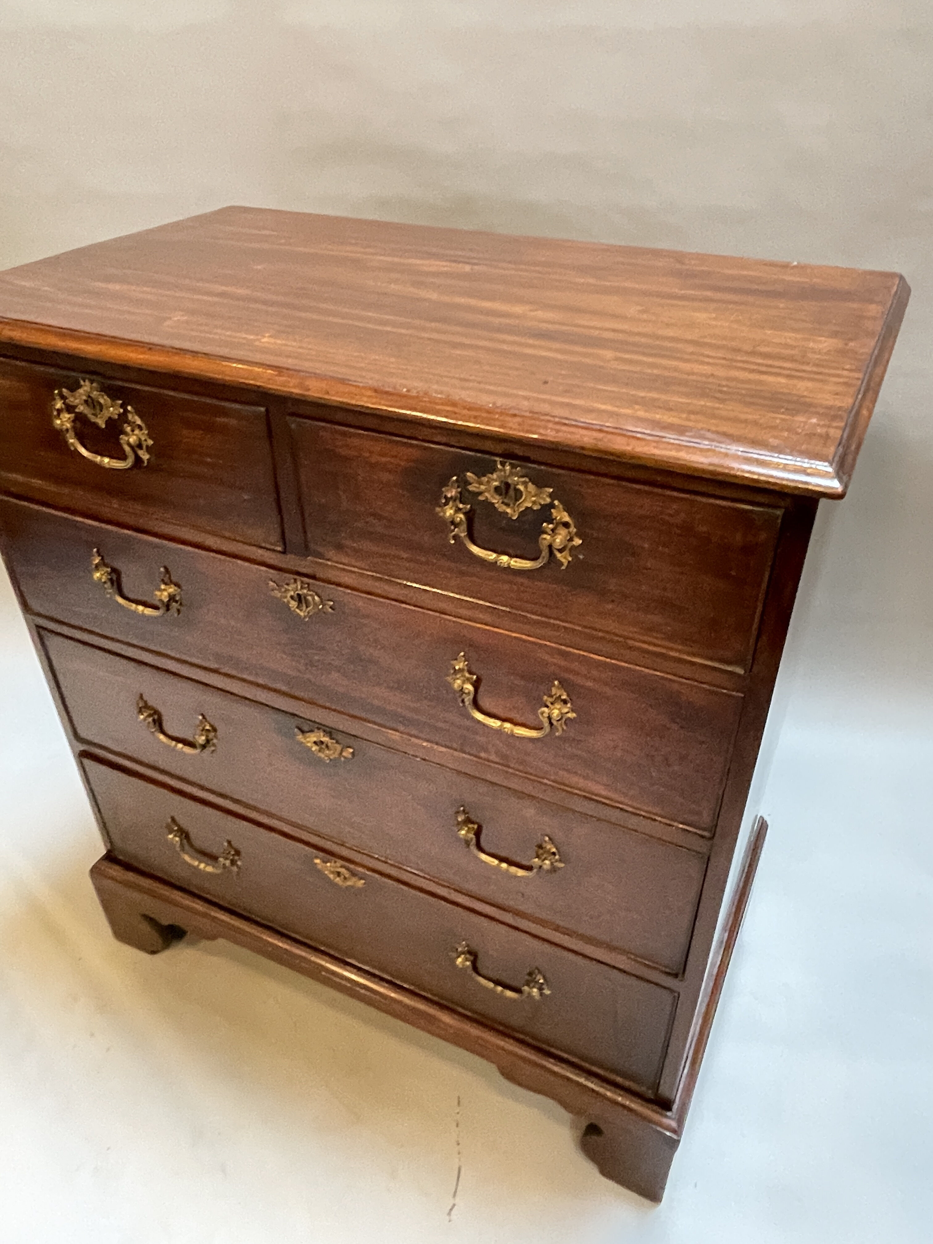 George 111 Chest Of Drawers