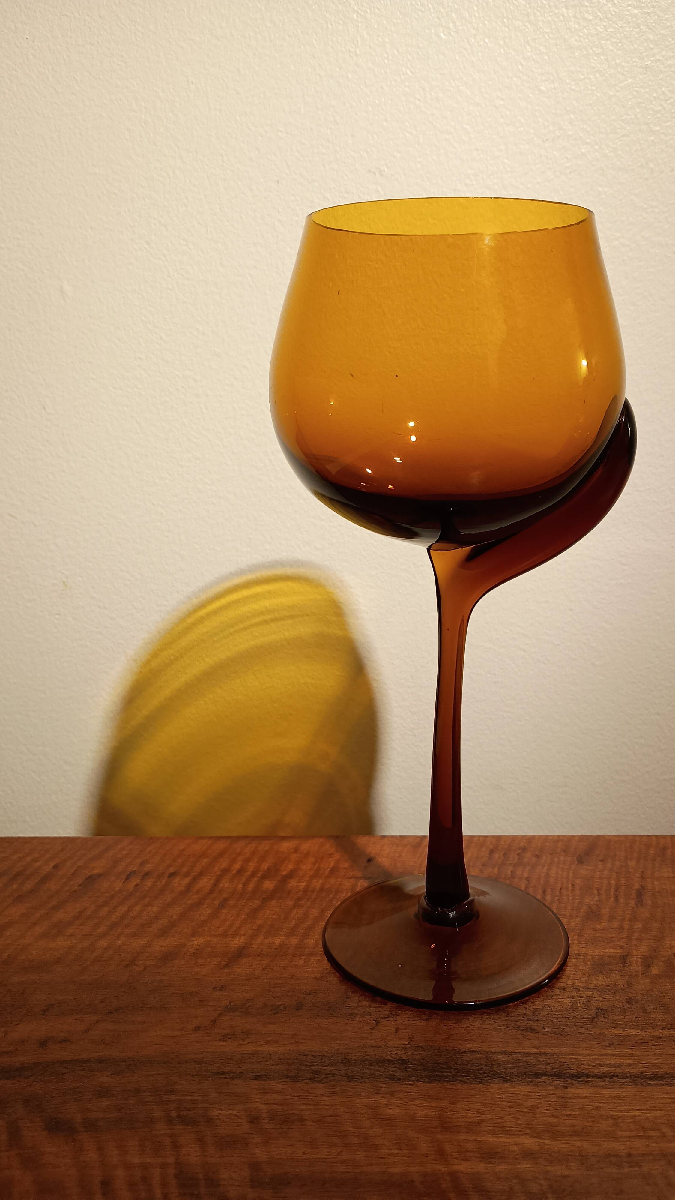 Verres à pieds design vintage