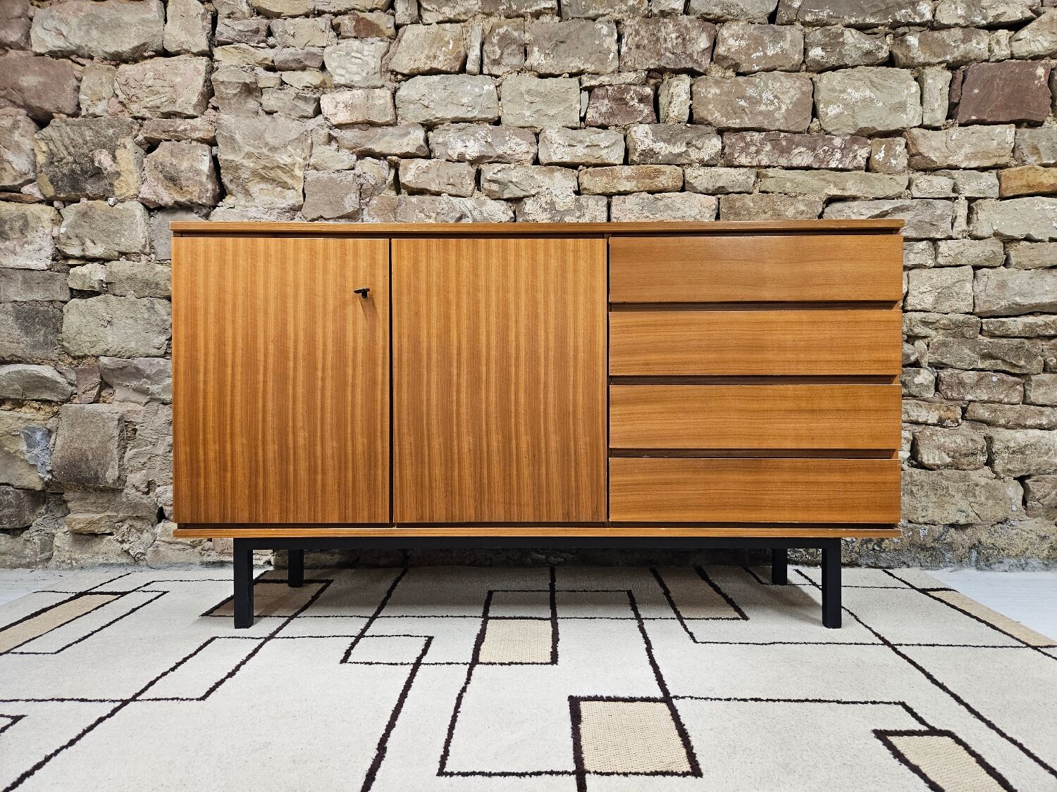 Sideboard in teak veneer 1970