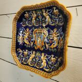Plat creux de Gien à décor renaissance