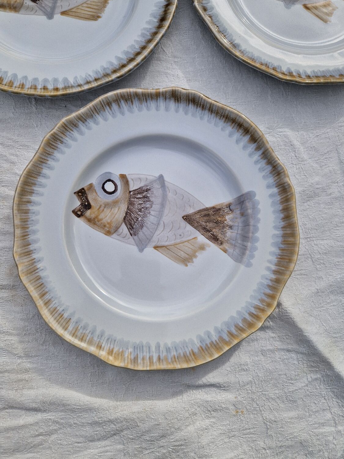 Lot de 9 assiettes plates saint Amand decor poissons