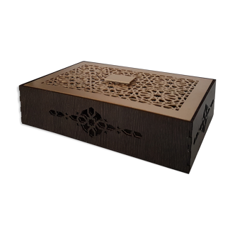 Wooden jewelry box