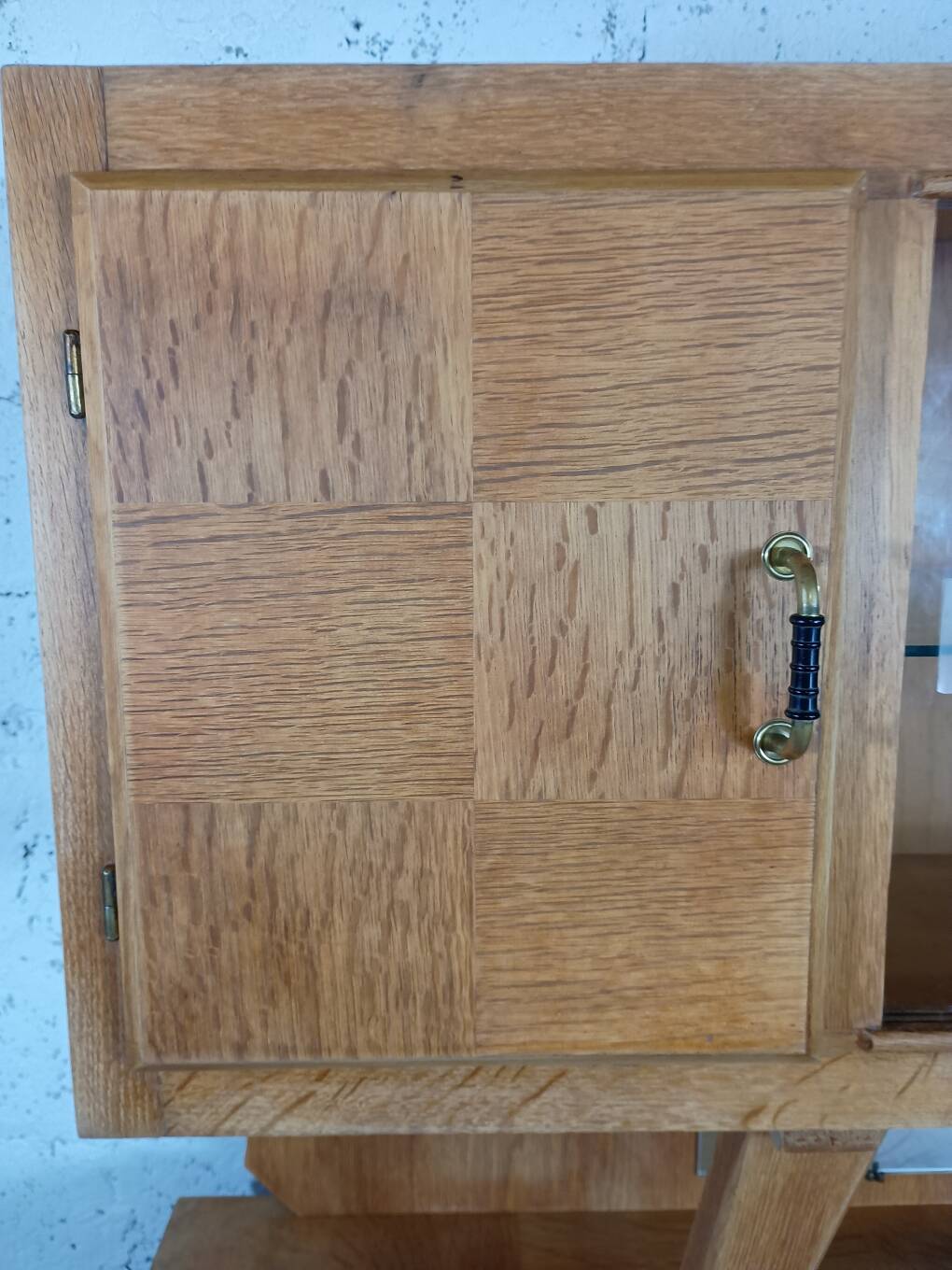1950s two-body buffet, oak veneer, tapered legs.
