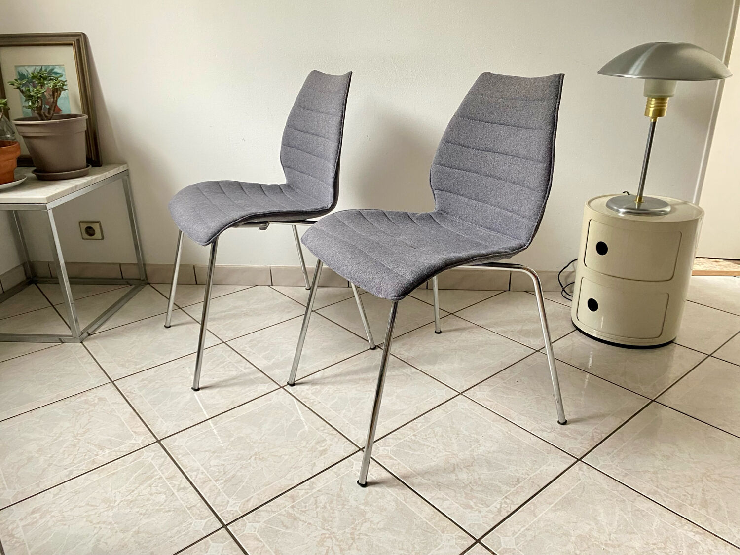 Pair of Kartell Mauï Soft grey chairs, designed by Vico Magistretti