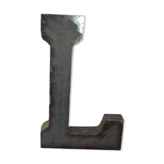 Lettre industrielle "L" en fer