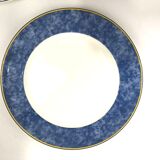 4 white and blue presentation plates Villeroy Boch large plate