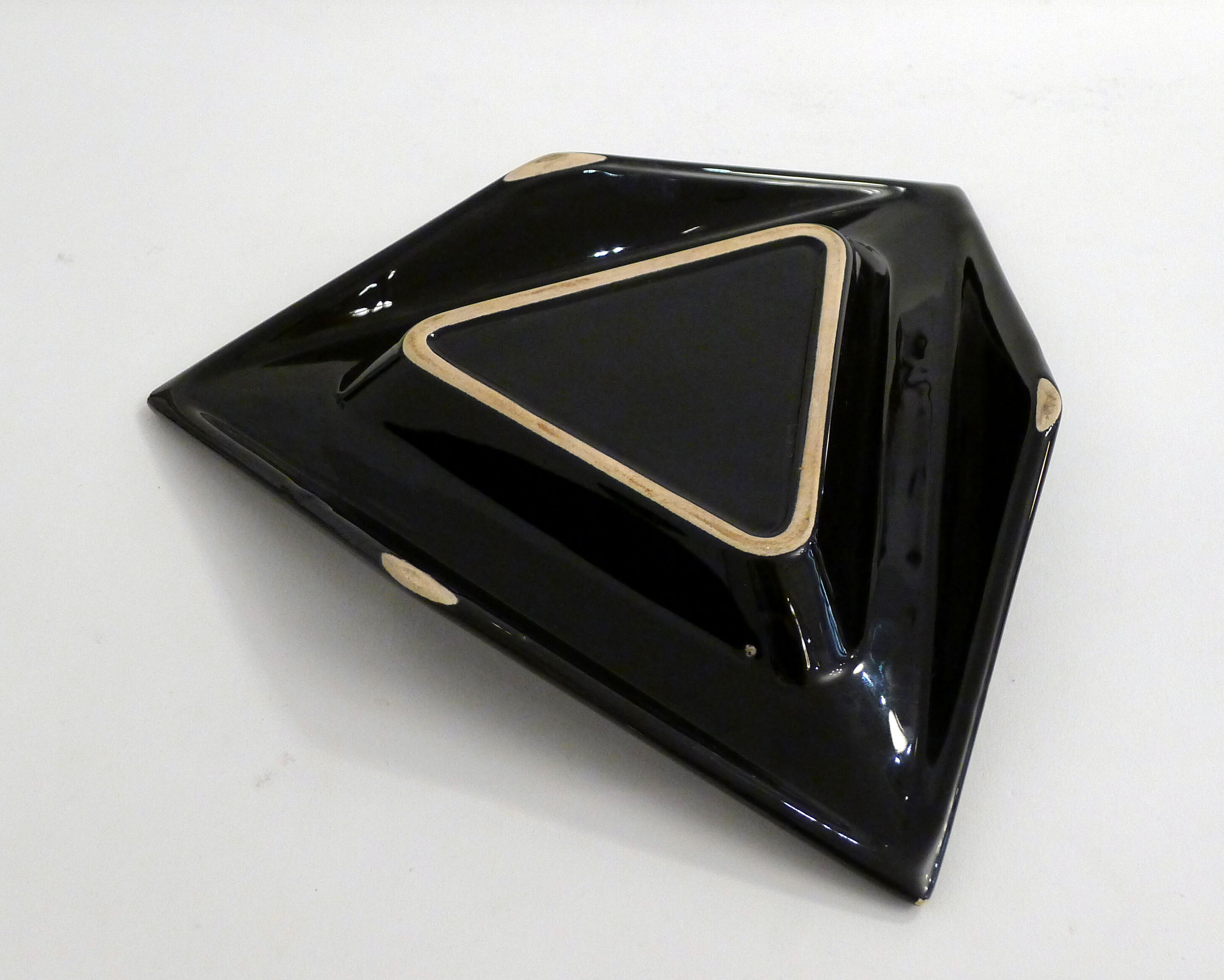 Black triangular trinket bowl