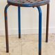Tabouret industriel acier patine bleue & chocolat vintage