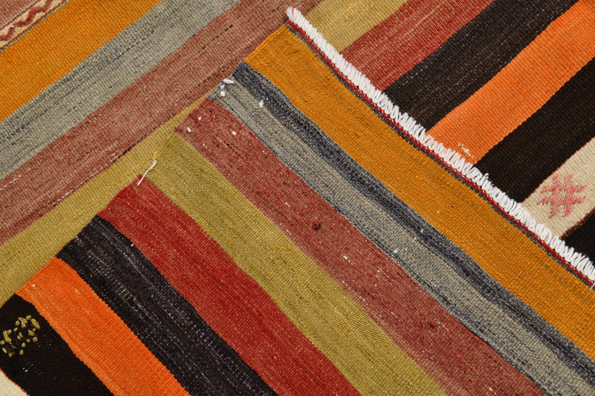 Tapis kilim vintage turc rayé multicolore à motifs géométriques, 190x320 cm