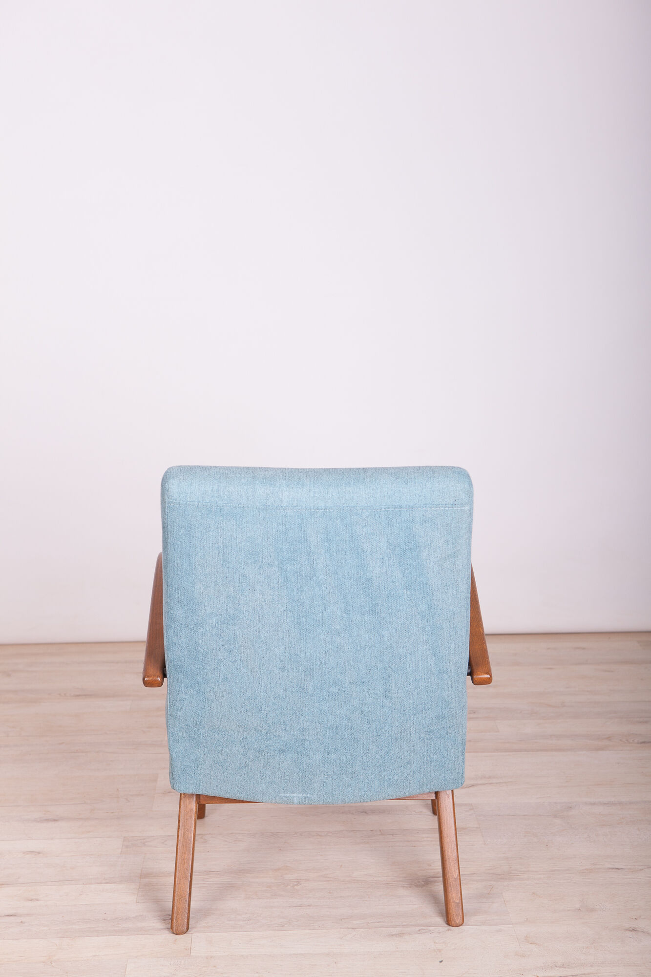Vintage model 53 lounge chairs by Jaroslav Smidek for Ton, set of 2
