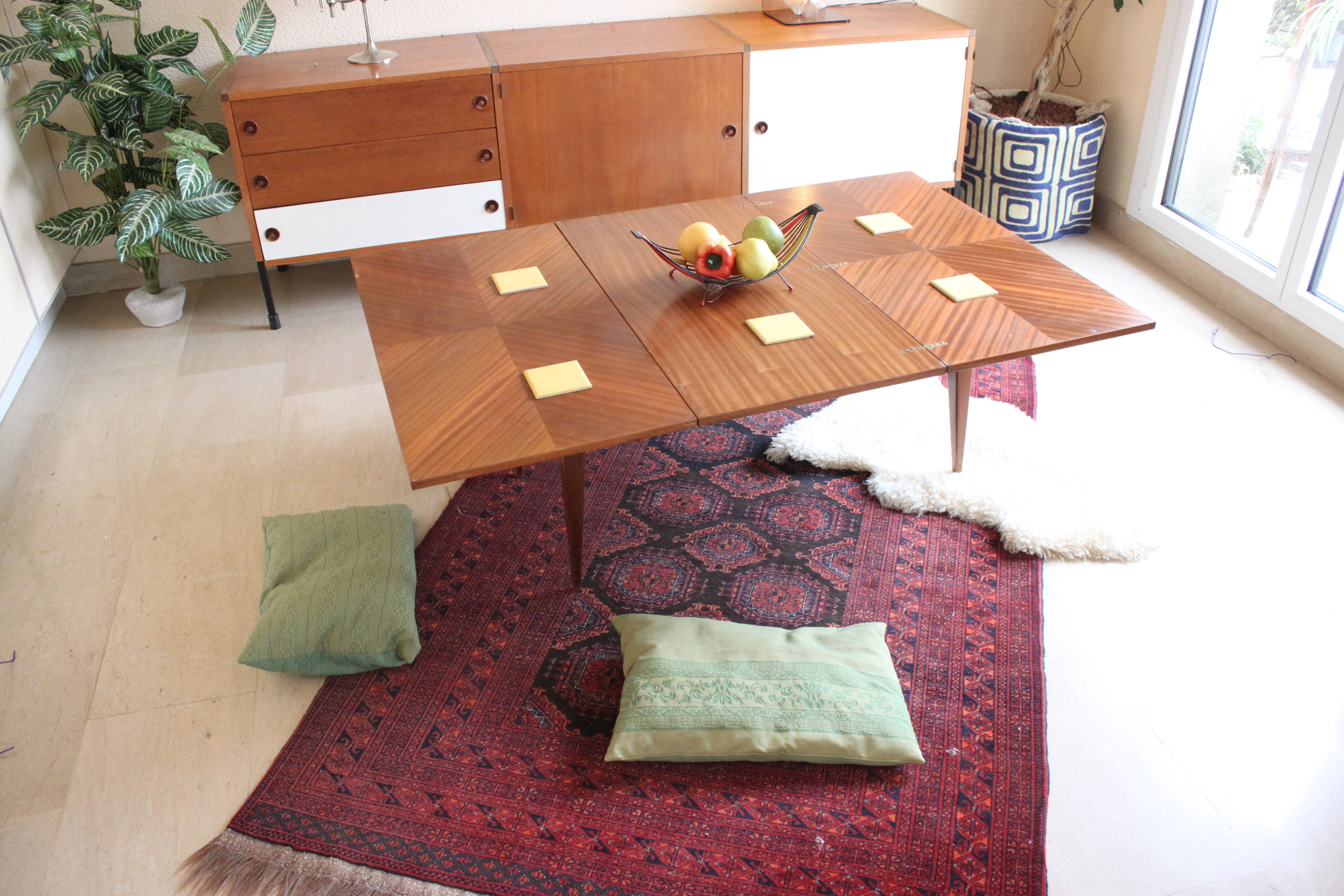 vintage coffee table with up and down system, dining table up to 10 people