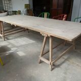 Table with trestles