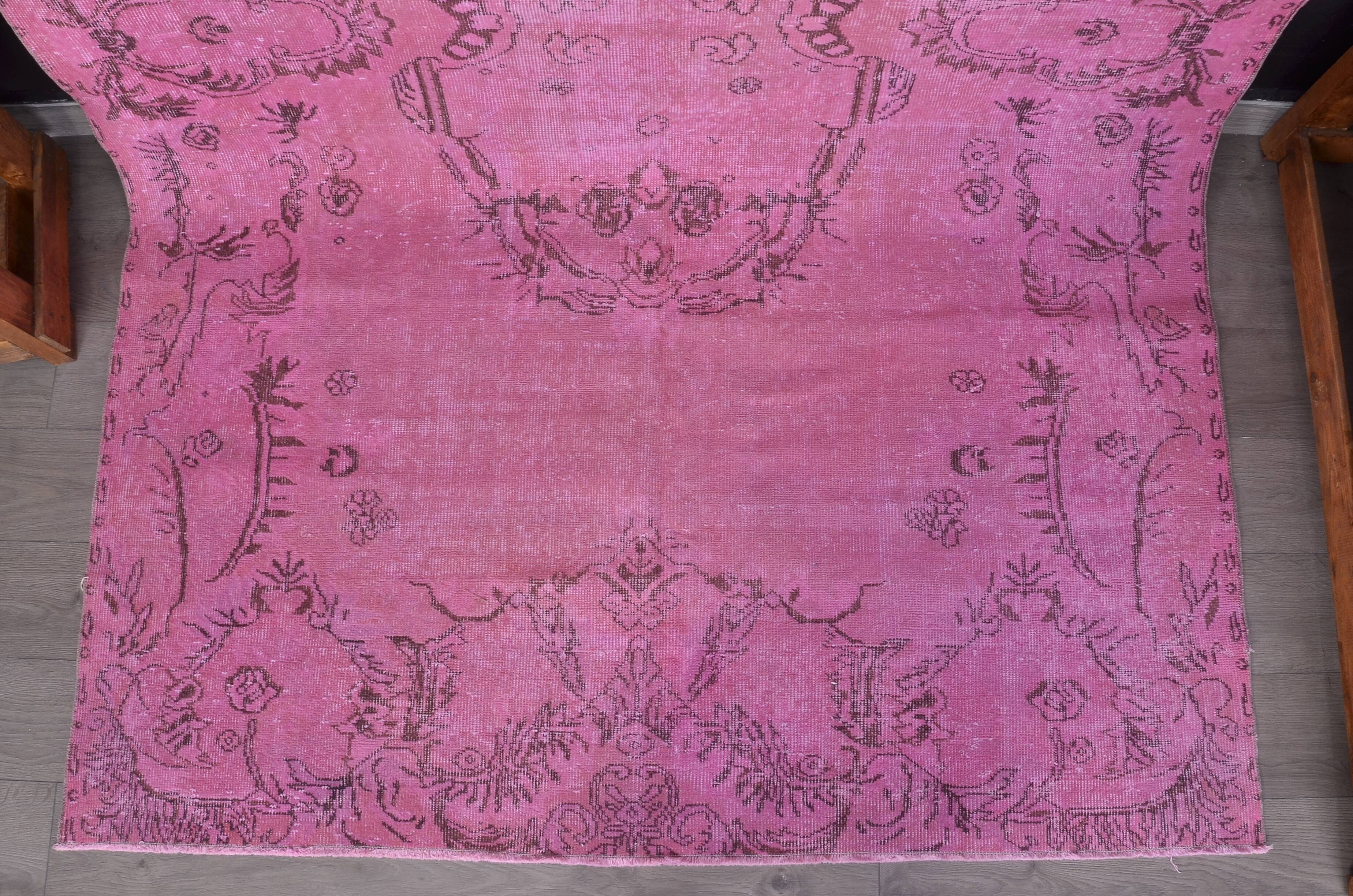 Tapis Oushak rose vintage