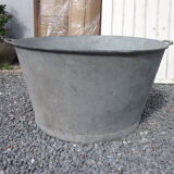 Round zinc basin