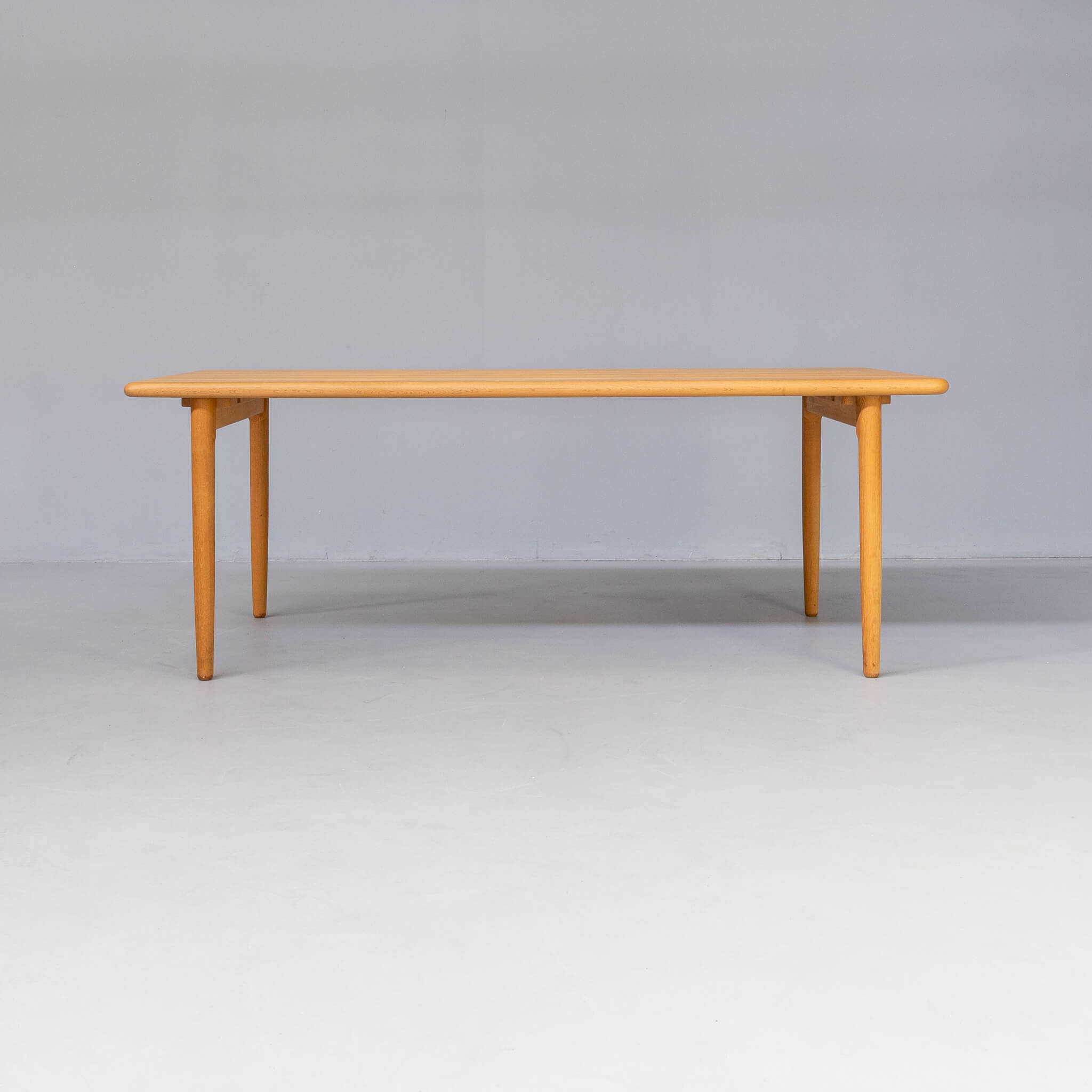 Niels Otto Moller Oak dining table for J.L. Møllers Møbelfabrik