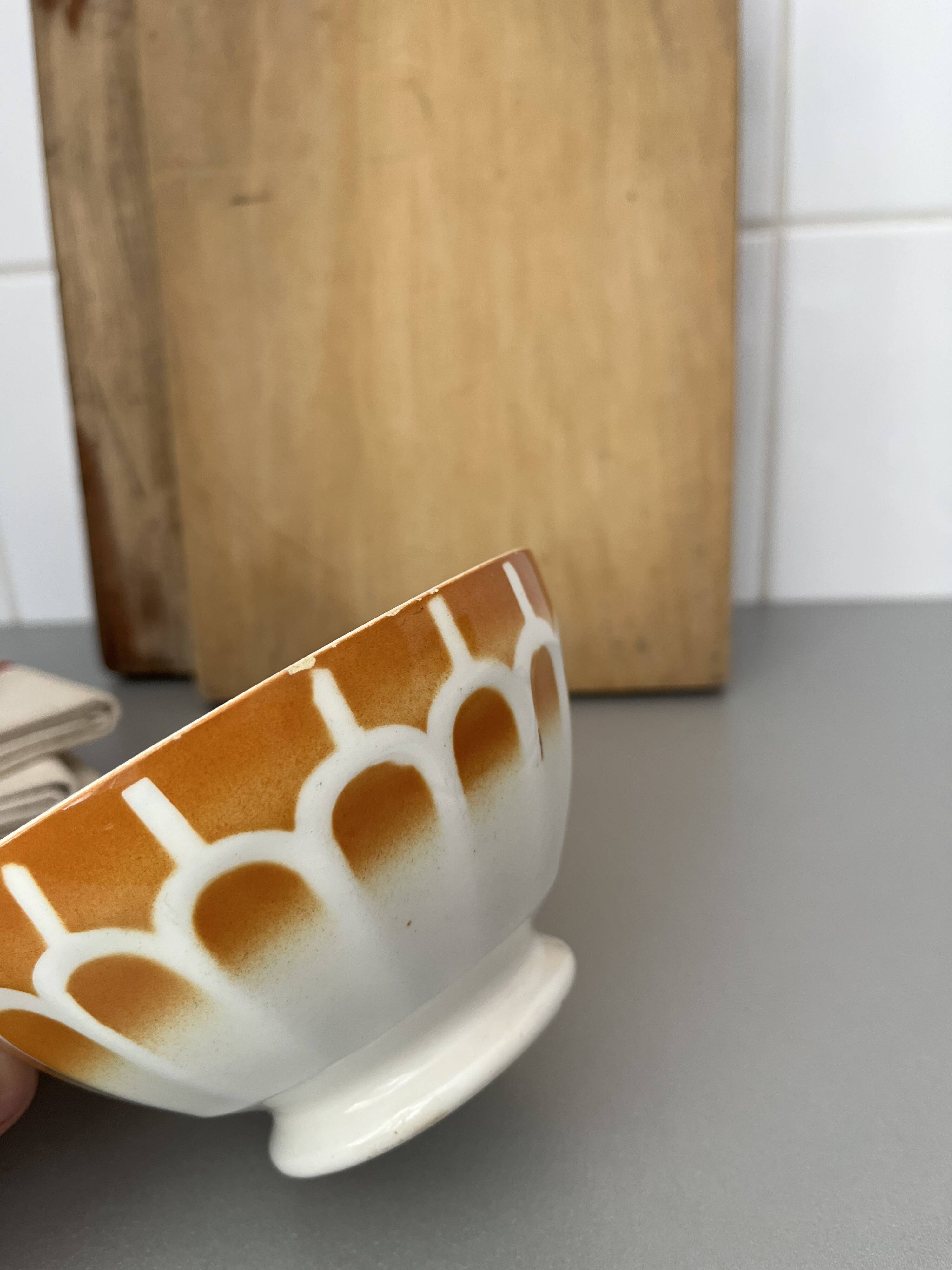 Faience faceted bowl