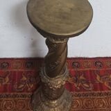 Twisted saddle column in gilded plaster