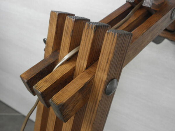 Lampe de table en bois grue rétro vintage