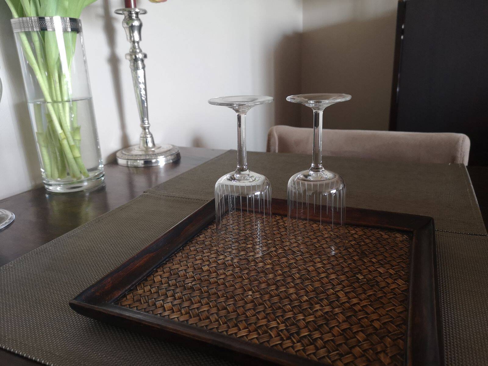 Tray in wood and woven rattan - 1st half of the 20th century