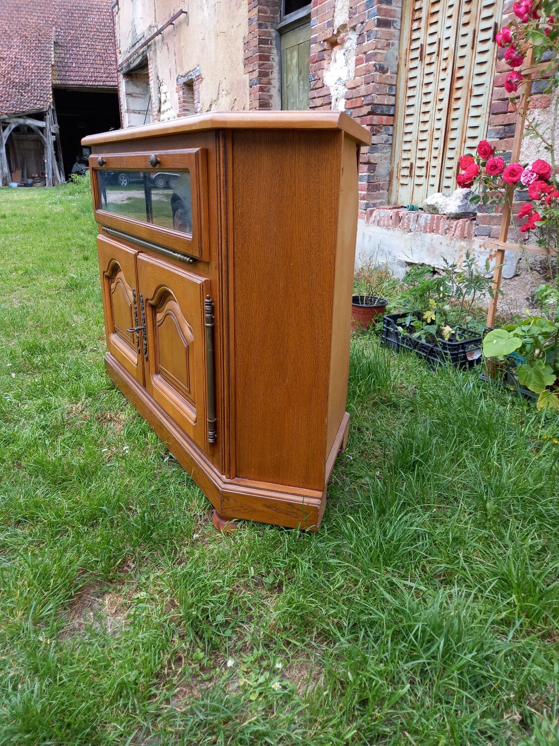 Vintage TV cabinet