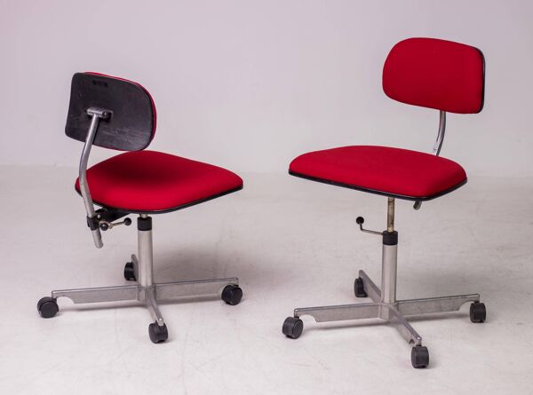 Chaises de bureau rouges Jørgen Rasmussen Kevi