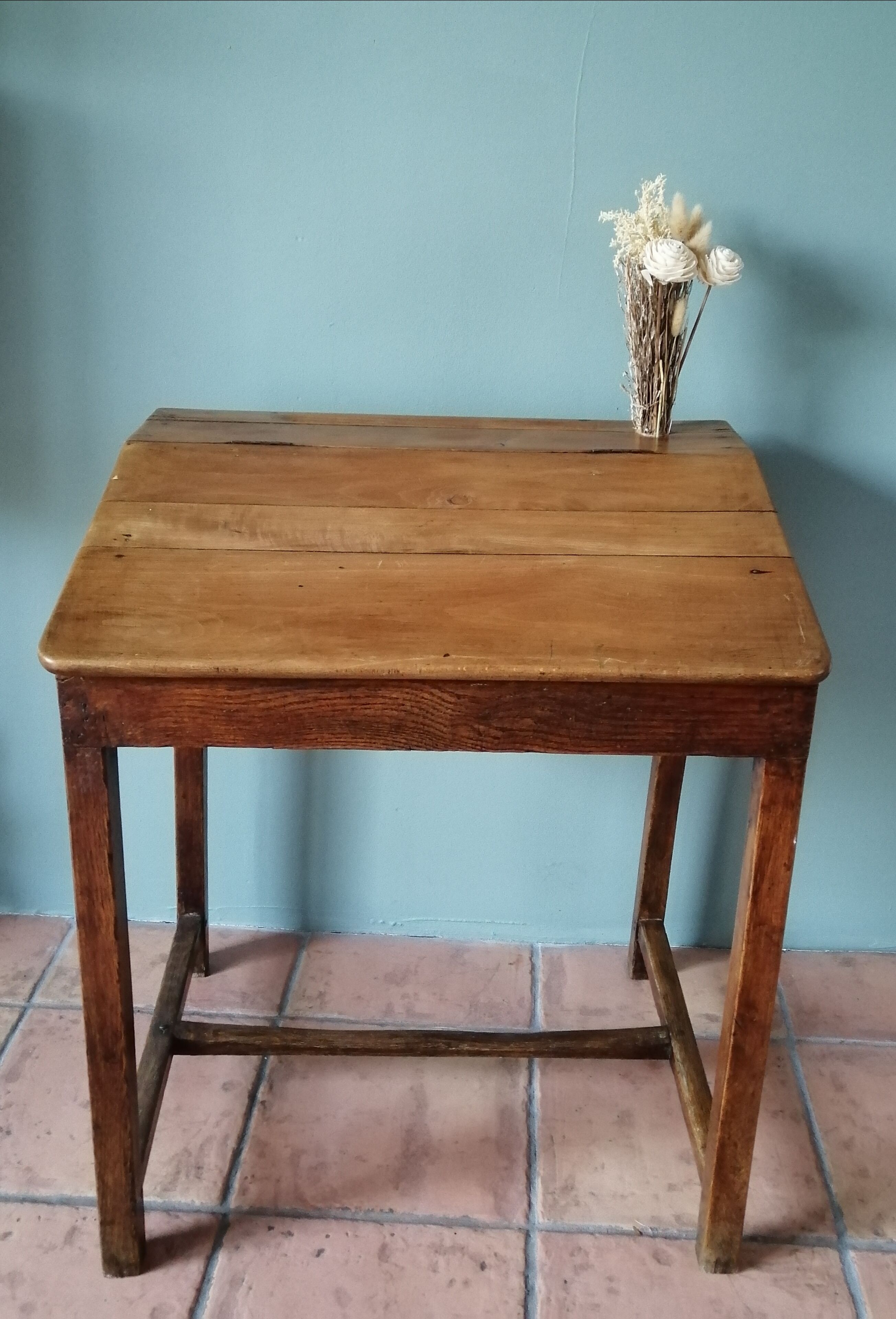 Pupitre d'écolier ancien