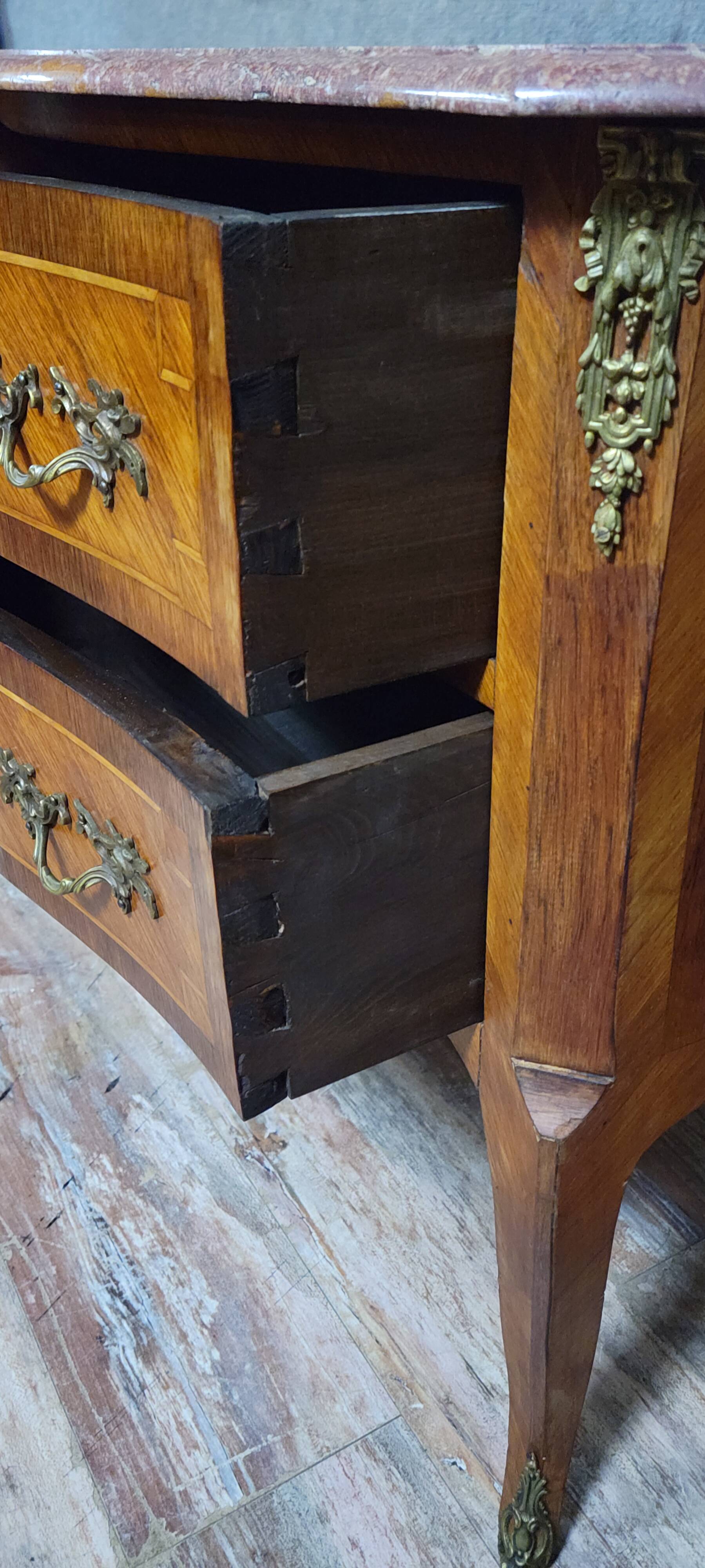 Lady's jump seat commode, curved, Louis XV style made of precious wood.