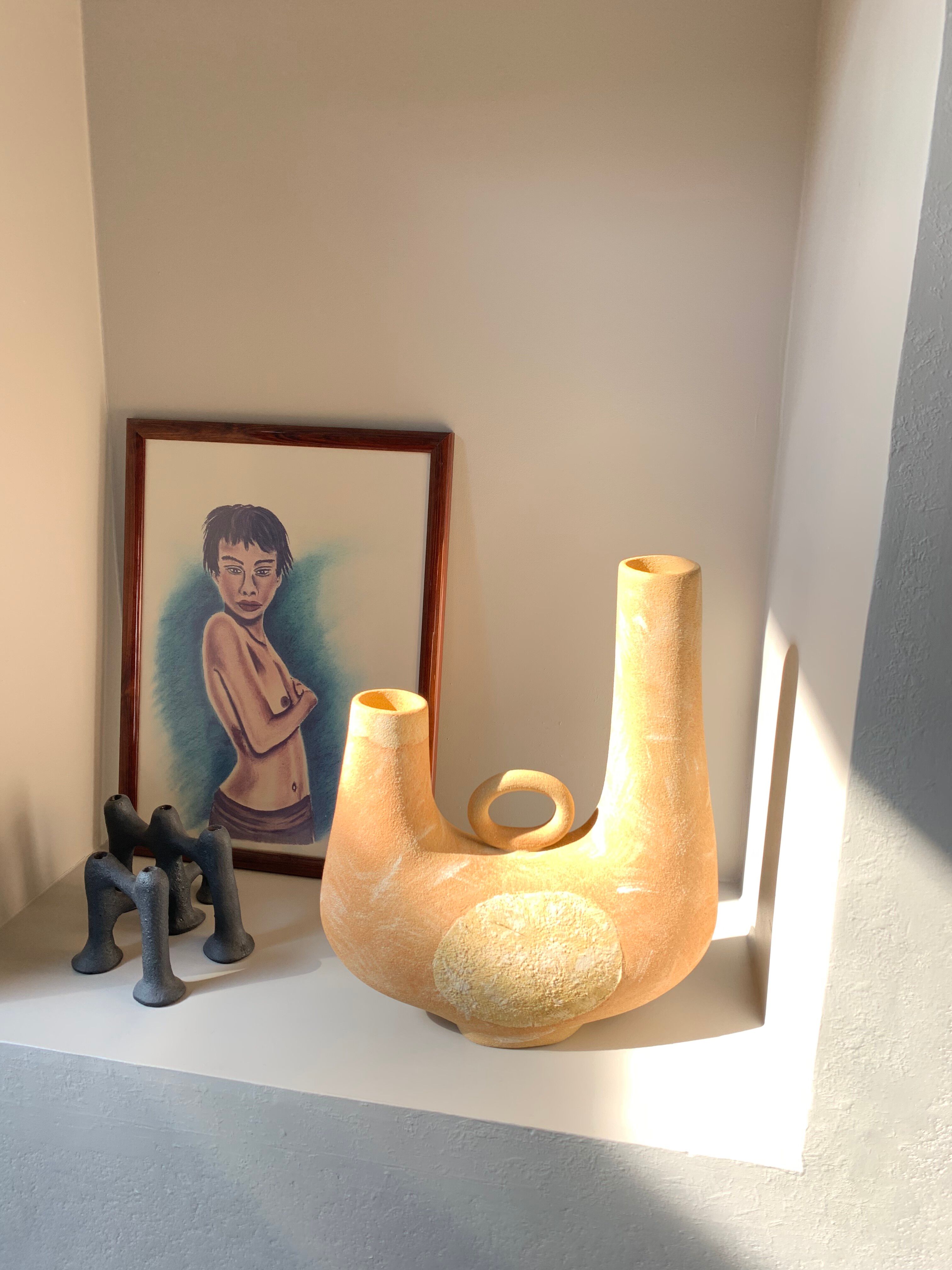 Grand vase en grès brut
