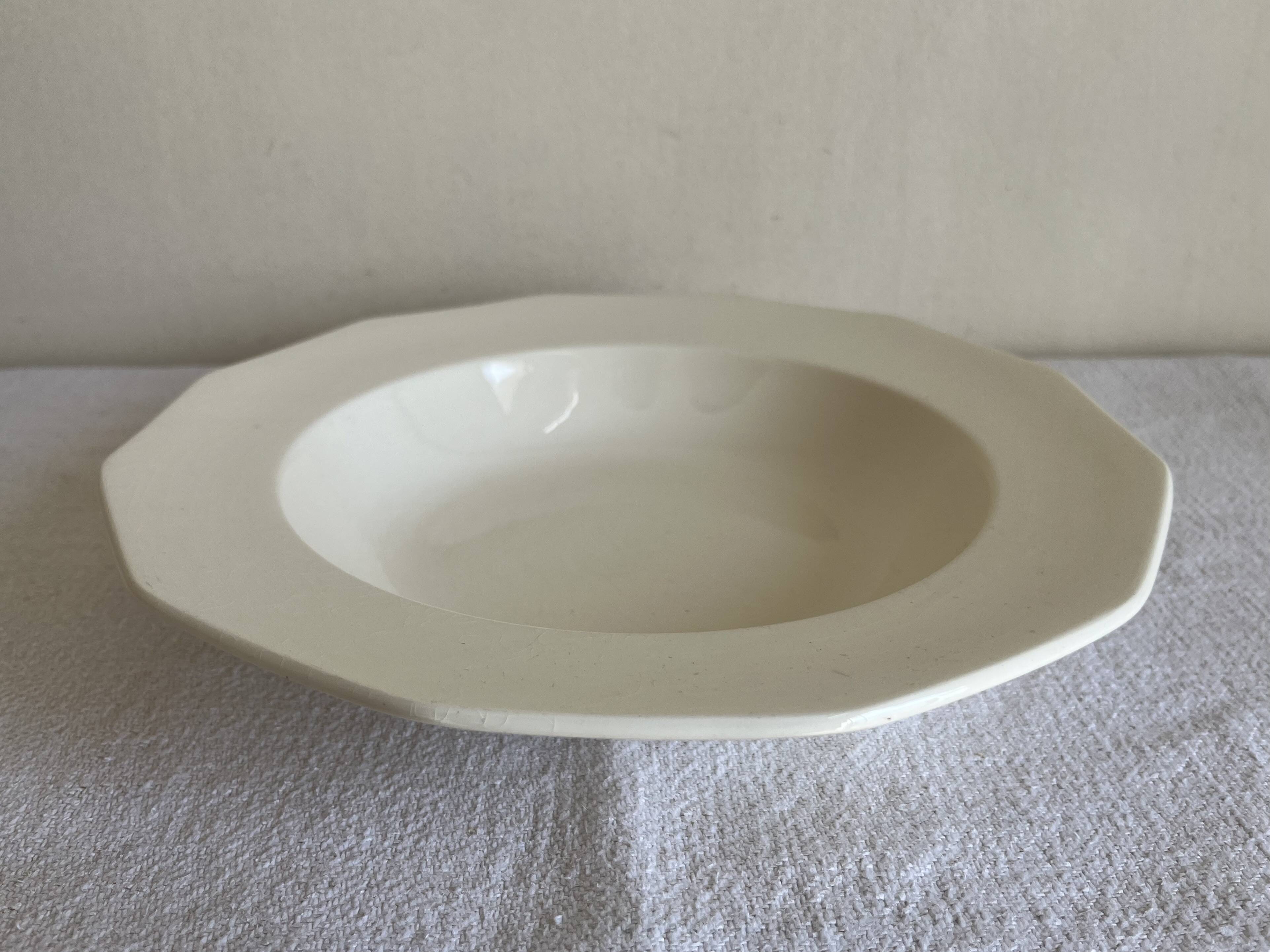 Octagonal fine earthenware table centrepiece 1920 white cream