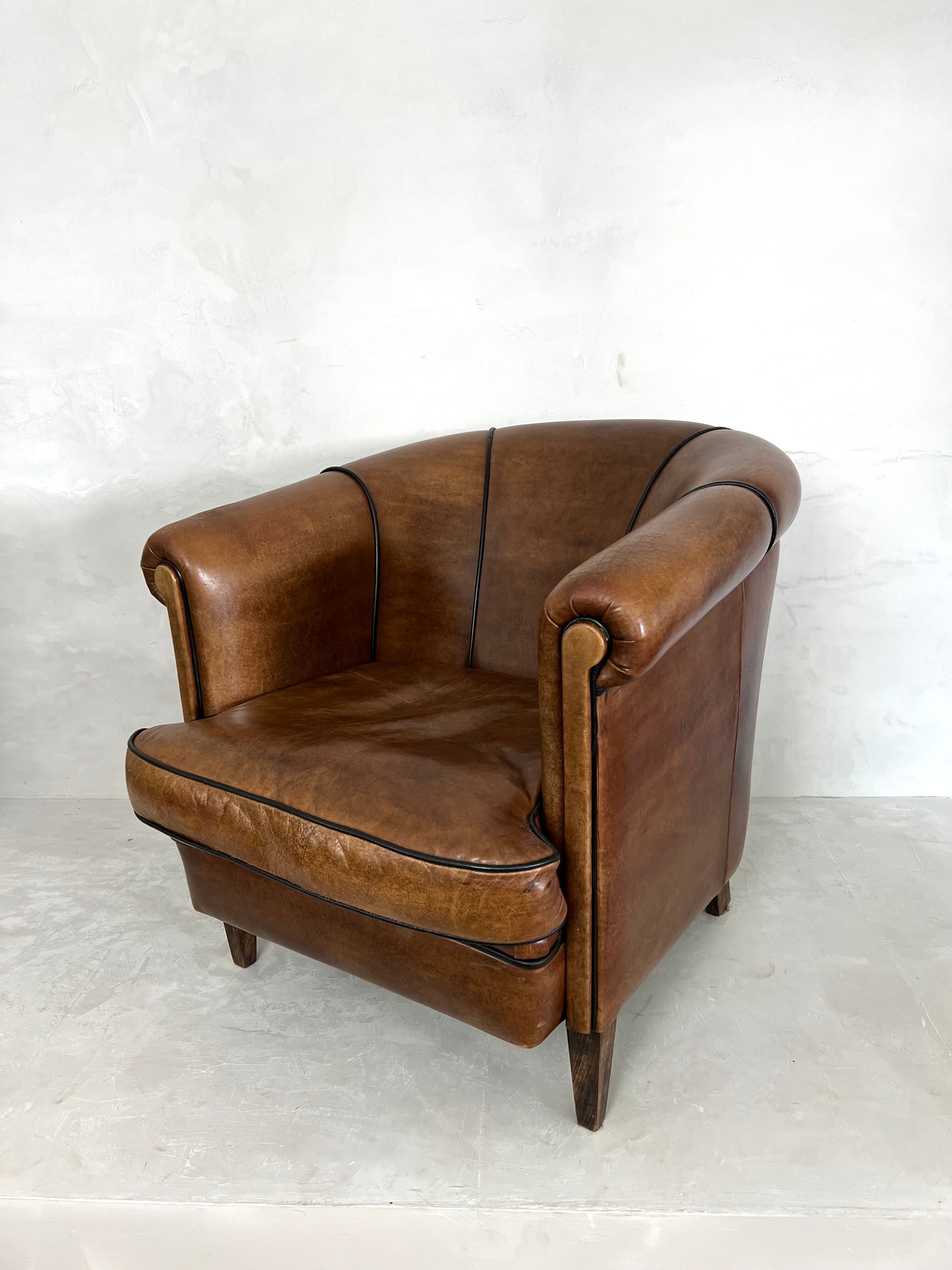 Clubchair sheep’s leather