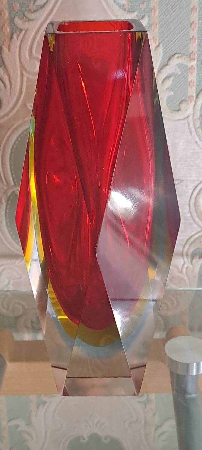 Murano sommerso diamond vase very good condition 21cm old vintage glass