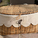 Wicker laundry basket