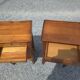 Paire de tables de chevet en merisier massif