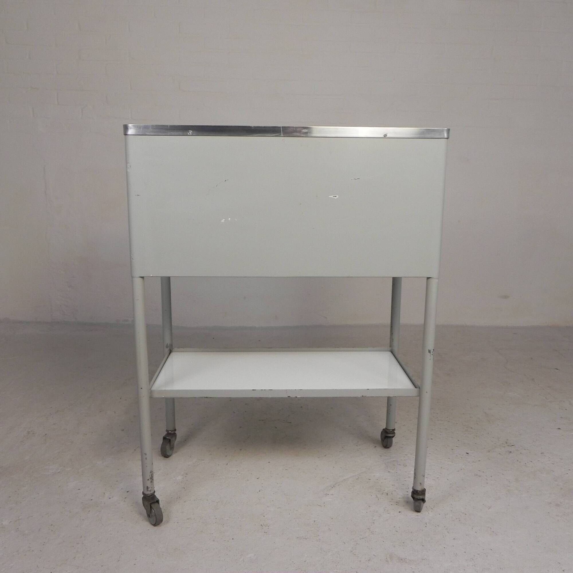 Cabinet dentaire en acier, unité à 6 tiroirs, années 1950