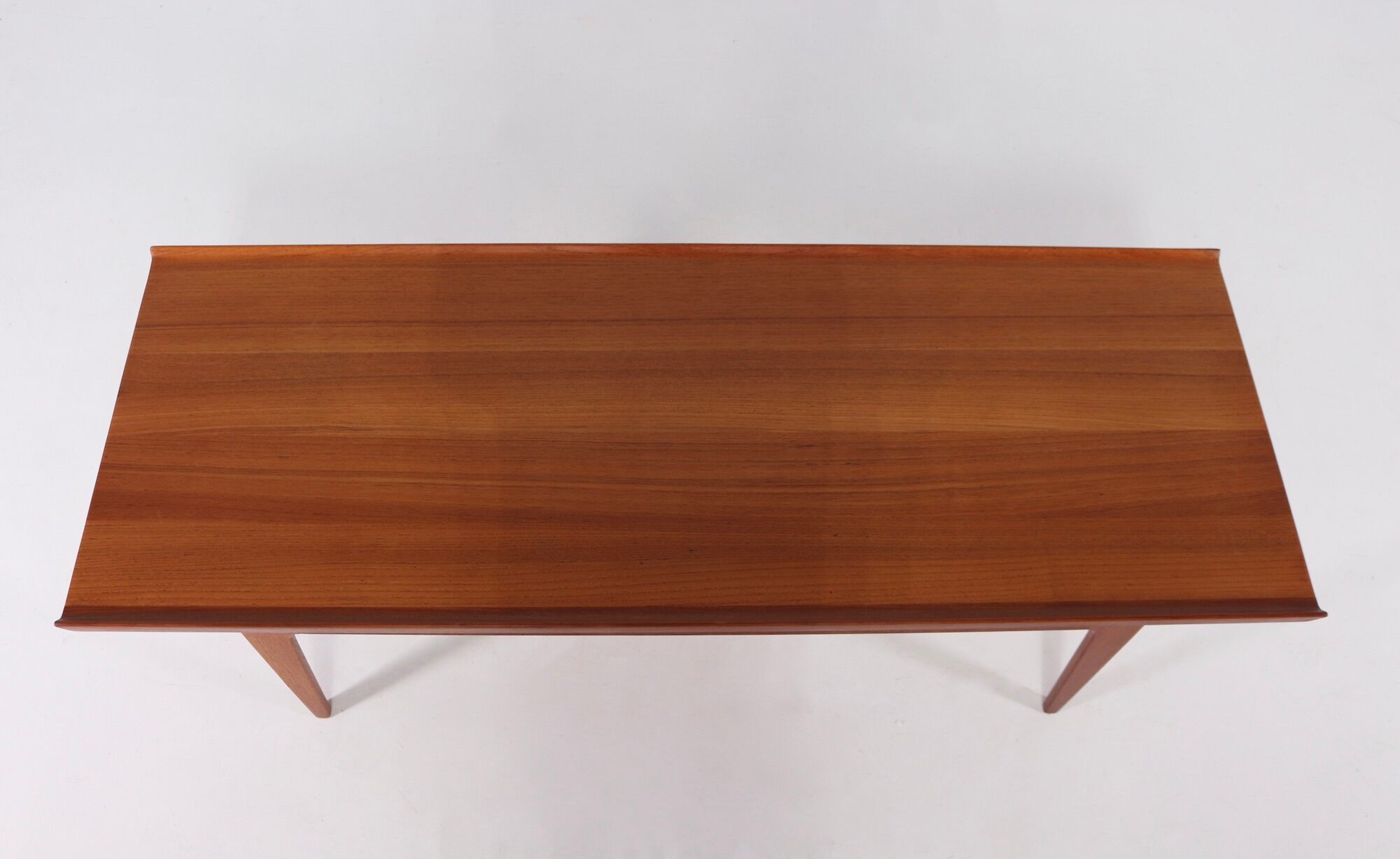 Finn Juhl coffee table France & Sound