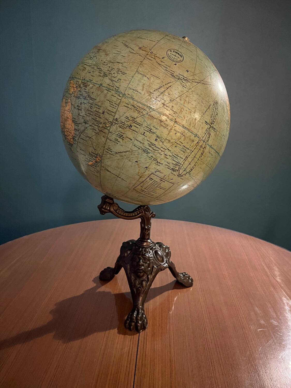 Terrestrial globe G Thomas Paris