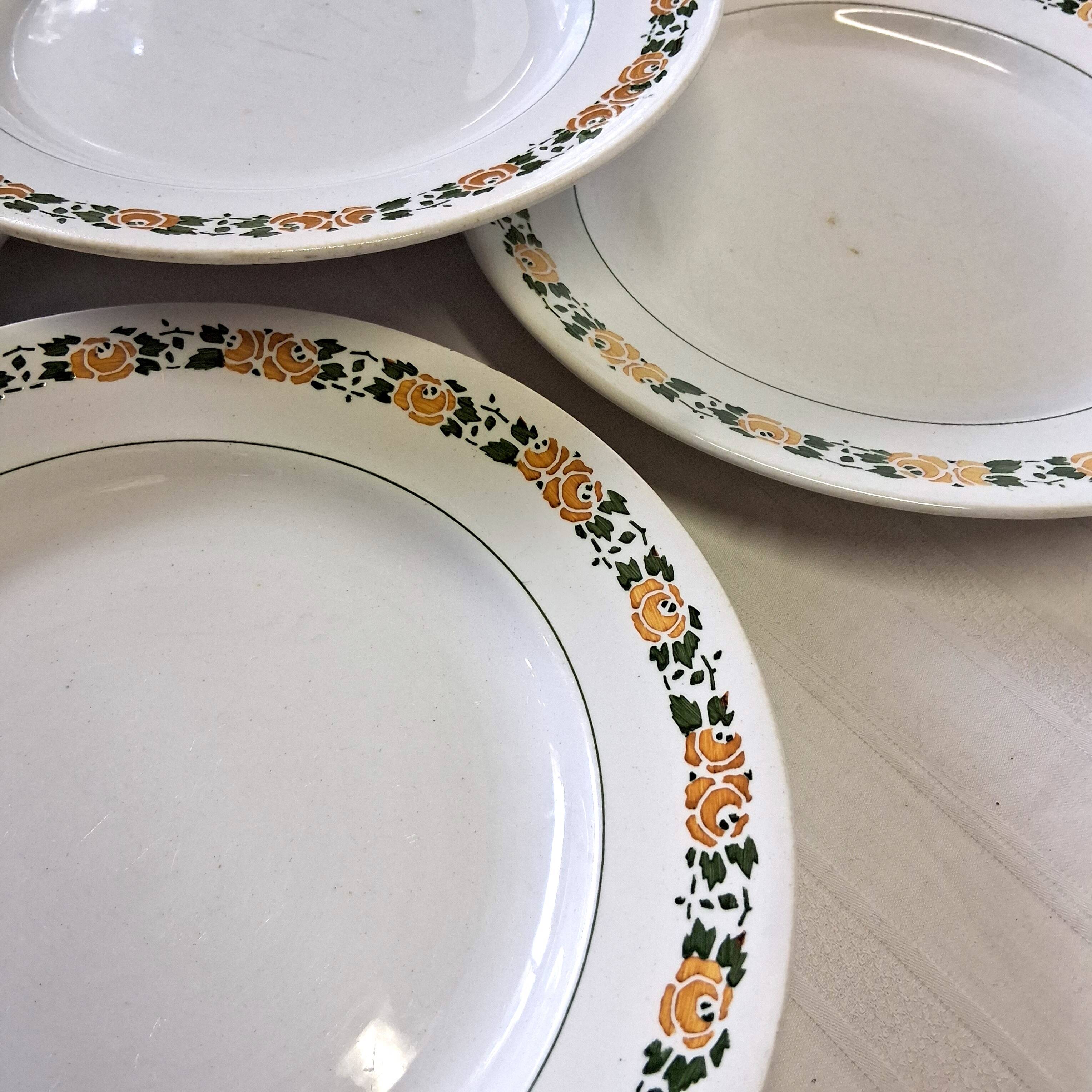 6 Villeroy & Boch dinner plates in good condition