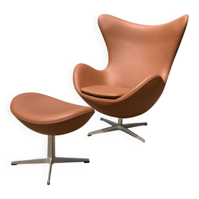 Fritz Hansen Egg Chair in Cognac leder +Ottoman!