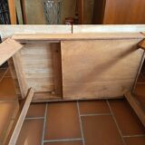 Scandinavian table with a system