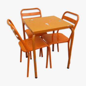 Ensemble table et chaises bistrot Tolix