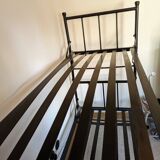 Stackable French army beds