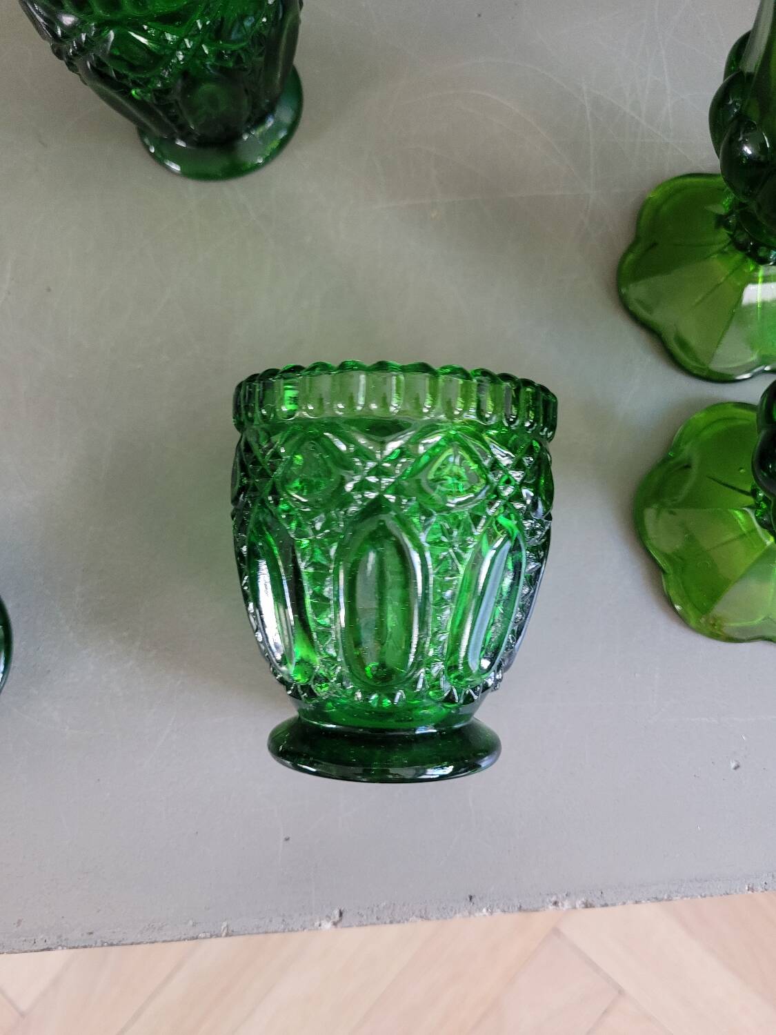 Set of 6 green molded glass glasses