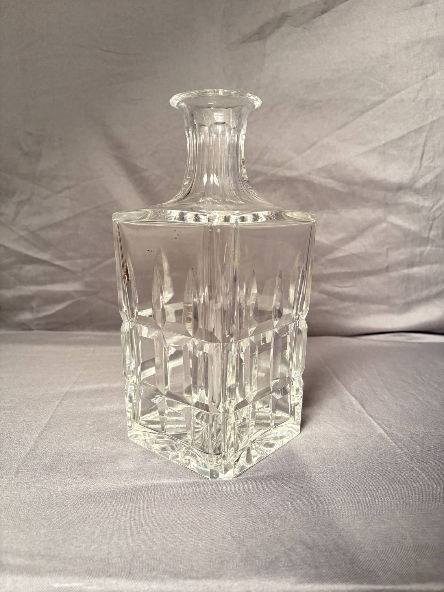 Crystal whisky carafe Saint Louis Model Manhattan (1980s)