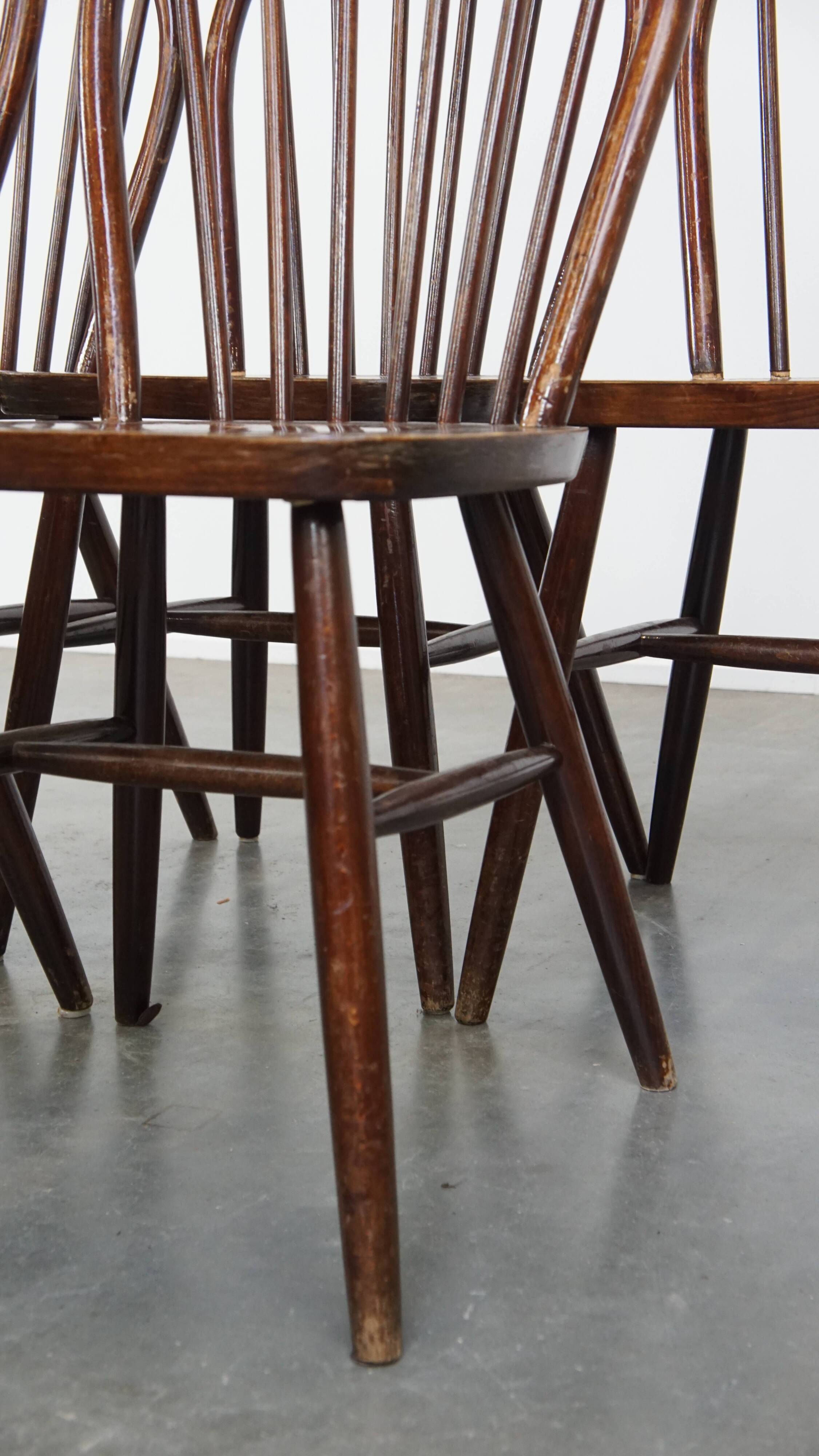 Set of 6 Vintage Wooden Windsor Spindle Chairs